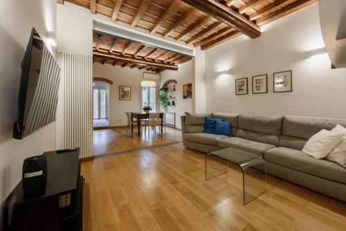 Santa Maria Novella Palace by MMega