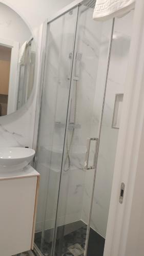 Room Gran Vía Apartments – Madrid, NC