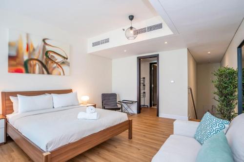 Duplex Suite in 5-Star Movenpick Hotel, Dubai