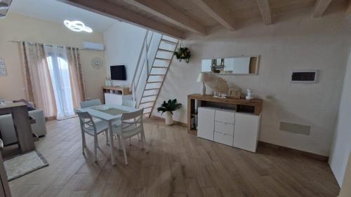 La casa delle rose 3 in Giba
