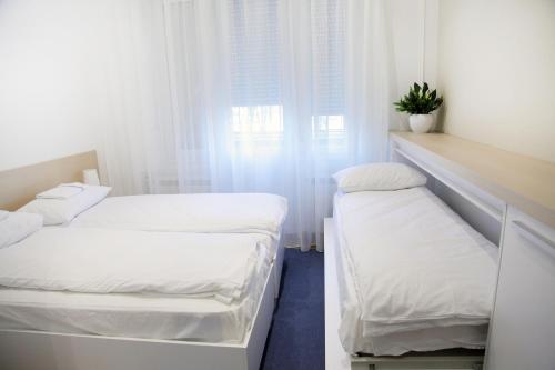 Hostel Karavan Inn - image 5