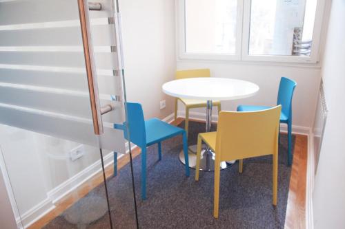 ห้องจัดเลี้ยง, คาราวาน อินน์ (Karavan Inn) in วราซาร์