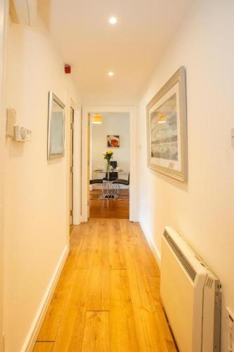 One-bedroom Loft Apartment  image 3