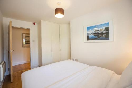 One-bedroom Loft Apartment  image 5