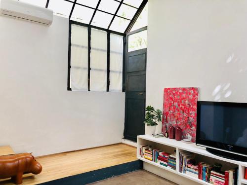 Stylish Duplex Apartment with Private Terrace, Rome (photo 7)