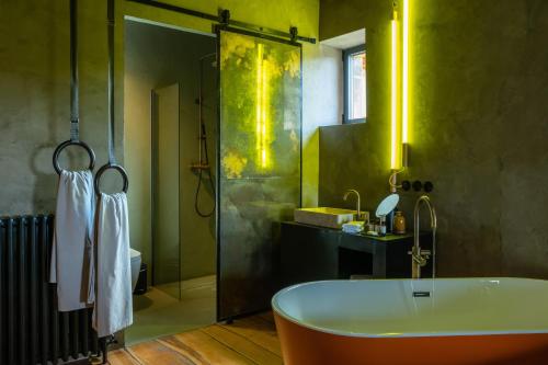 Consolacion Hotel in Monroyo