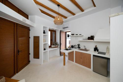 Naxos Boutique Suites Luxury Minimalism in Filoti - Αγ. Αρσένιος