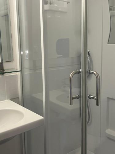 Budget Hotel - Melun Sud Dammarie Les Lys - image 6