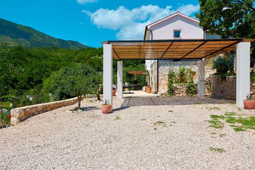 Villa Eugenia by Briskva in 比斯薩克