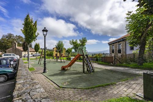 La Casuca, entre Mar y Montaña (La Casuca, entre Mar y Montana) in Udias