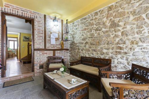 La Casuca, entre Mar y Montaña (La Casuca, entre Mar y Montana) in Udias