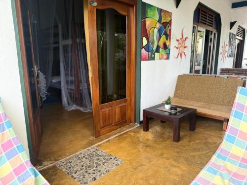 Deluxe Triple Room image 9