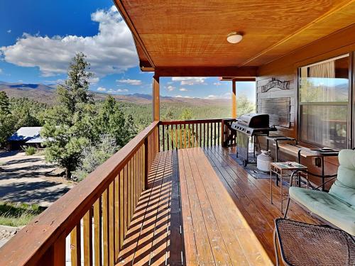 Ain't No Better View 3 Bedrooms Sleeps 8 Jetted Tub Pool Table Hot Tub - image 11