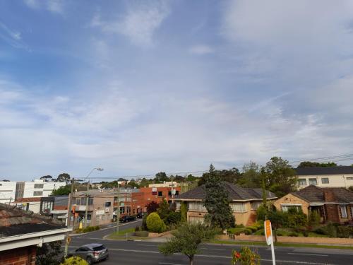 墨尔本Balwyn north全屋地毯带衣柜安静舒适小屋3 in Balwyn North