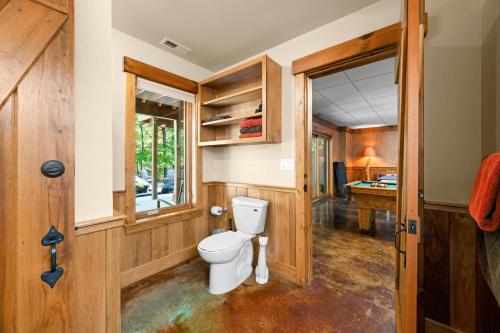 Big Sky Cabin - image 6