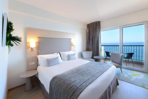 Double/twin Room with Sea View and Balcony