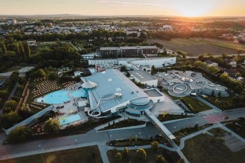 Therme Laa - Hotel & Silent Spa - image 5