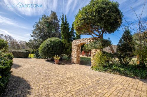Alghero Villa Rujia with garden and pool