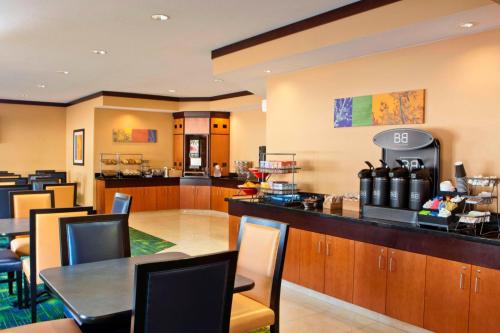 Fairfield Inn & Suites by Marriott Memphis East Galleria - image 11
