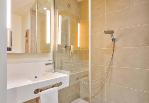 B&B HOTEL Paris Porte d'Orleans