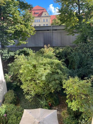 Wunderschöne, großzügige Altbauwohnung in Mitte, Берлин (фото 7)