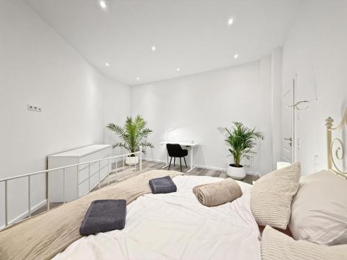 Premium Suite mit Balkon und 3 BR - Tap to explore photos