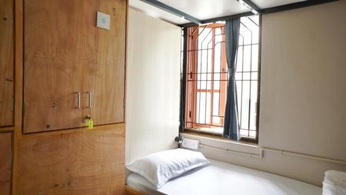 1 twin bed
