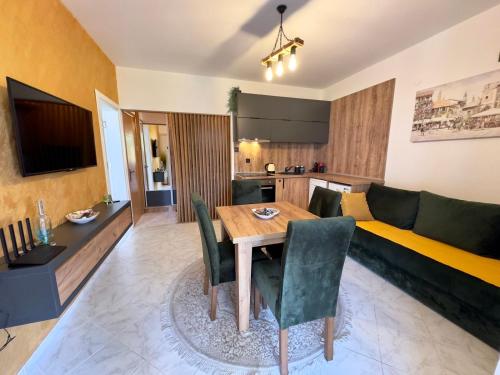 صالة مشتركة/ منطقة التلفزيون, Apartments ASYA in دونجي ستوليف