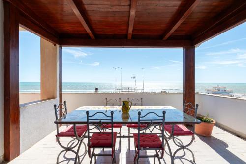  Ostia Attico fronte mare in Lido di Ostia
