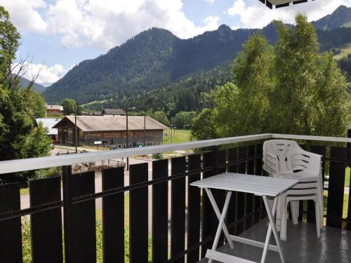 Agreable appartement 2 pieces proche telecabine, parking inclus - FR-1-692-33 in La Pantiaz