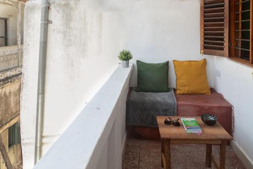 Zanzibar Spice Nest Apartment - Tap to explore photos