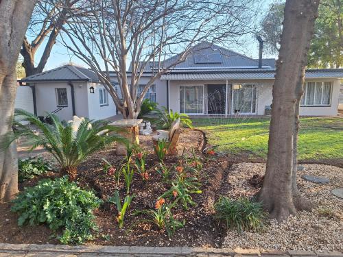 Cosy Cottage on Boom - Loadshedding Friendly Cosy Cottage on Boom - Loadshedding Friendly