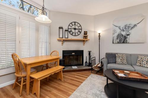 Laurelwood 84 with Wintergreen Advantage in Wintergreen, USA