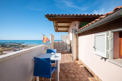 Lola Piccolo Hotel - image 12