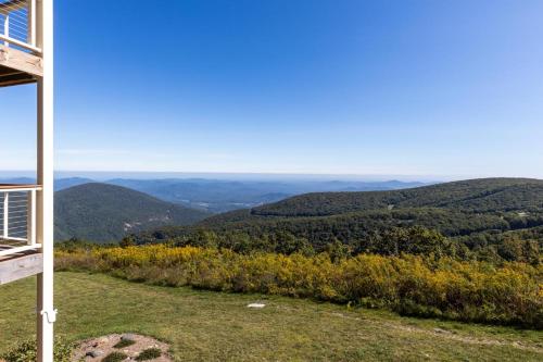Overlook 05 with Wintergreen Advantage in Wintergreen, USA