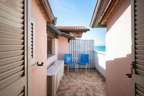Lola Piccolo Hotel - image 3