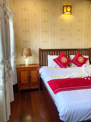 Double Room image 3
