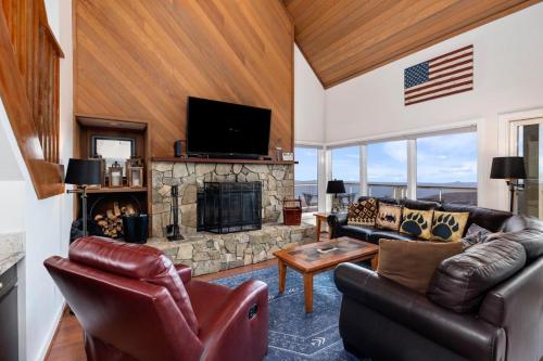 Overlook 48 with Wintergreen Advantage - image 13