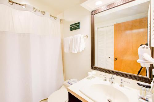 Overlook 48 with Wintergreen Advantage - image 8