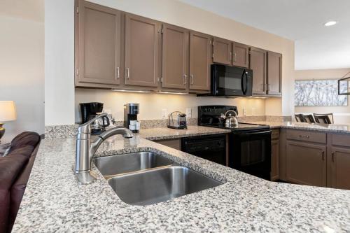 Shenandoah Ridge 13 with Wintergreen Advantage - main image