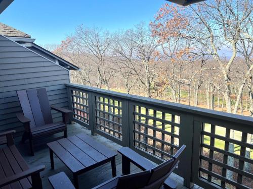 Stoneridge 69 with Wintergreen Advantage