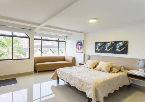 Hotel California Blue Renovado