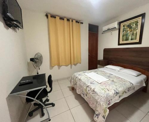 Tallan Hotel in Grau