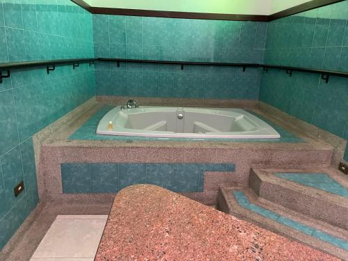 Hot tub, Hotel Espor CA in Barinas