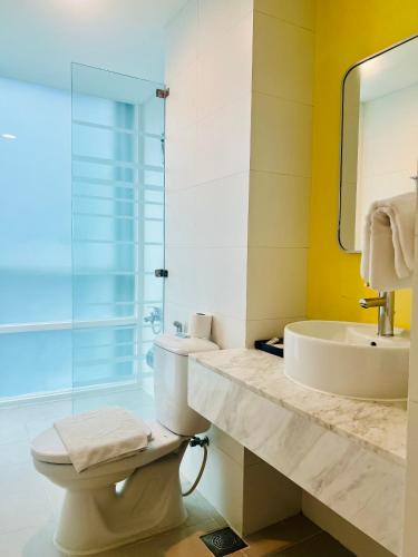 room detail thumbnail 2