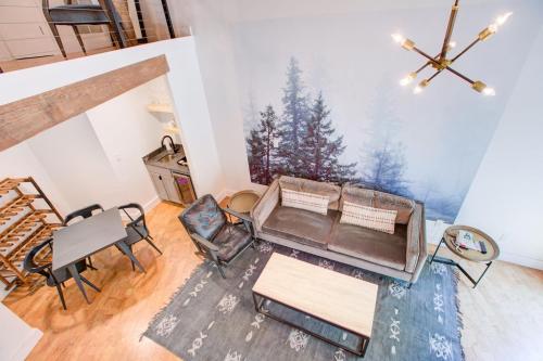 Mountain Inn Lodge 70 with Wintergreen Advantage in Wintergreen, USA