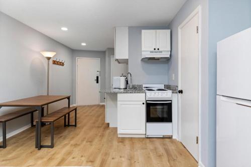 Timbers Studio 18 with Wintergreen Advantage in Wintergreen, USA