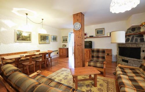 Beautiful Apartment In Bordogna in Roncobello