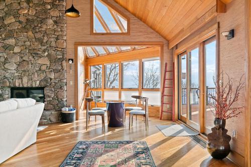 Dragons Back with Wintergreen Advantage in Wintergreen, USA