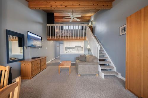 Shorewater Resort, Qualicum Beach in ควอลิคัม บีช (บริติช โคลัมเบีย)